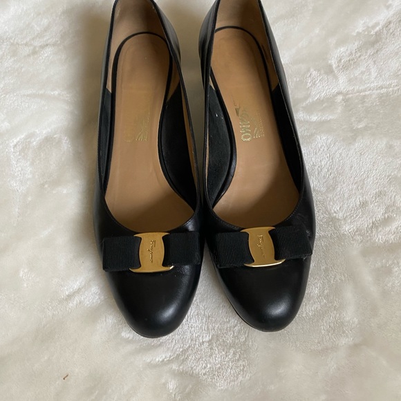 Ferragamo Vara Bow pump shoes - Picture 9 of 10